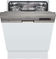 Встраиваемая посудомоечная машина Electrolux 
ESI 67040